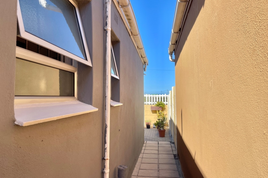 4 Bedroom Property for Sale in Strandfontein Western Cape